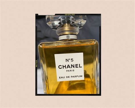 chanel 5 smell like|who wears Chanel no 5.